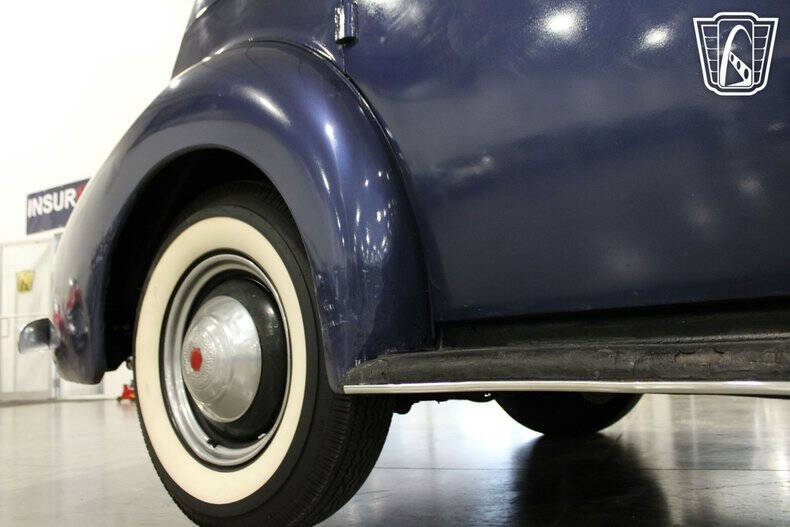 1939 Packard Six