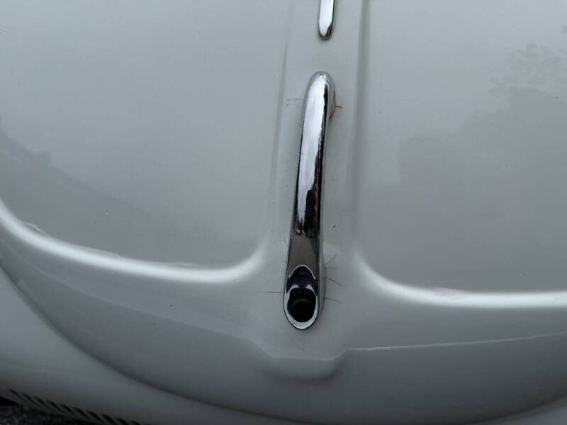 1977 Volkswagen Super Beetle