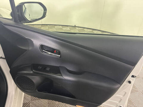 2019 Toyota Prius LE AWD-e