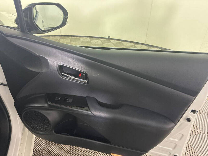 2019 Toyota Prius LE AWD-e