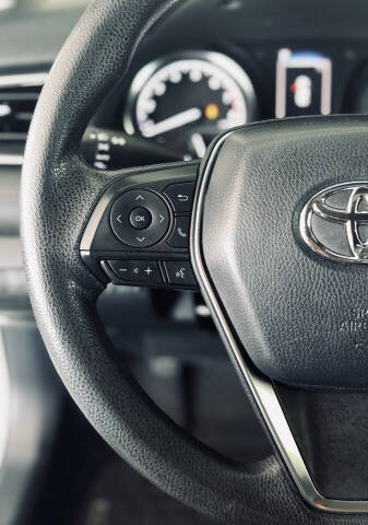 2019 Toyota Camry LE