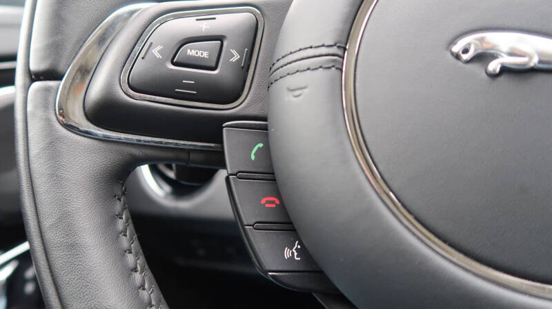 2019 Jaguar XJ R-Sport