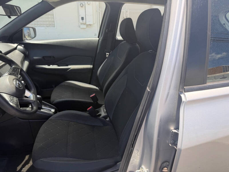 2018 Nissan Kicks S
