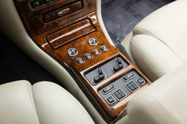 2001 Rolls-Royce Park Ward