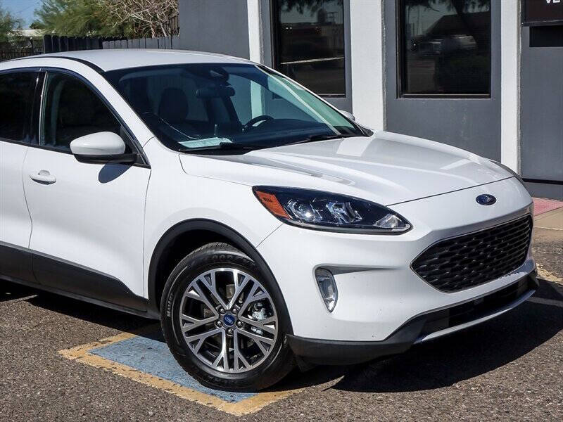 2022 Ford Escape Hybrid SEL
