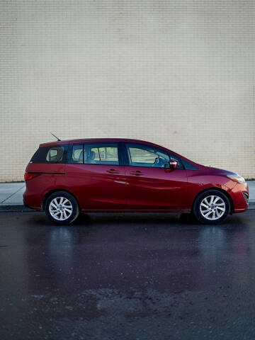 2015 Mazda MAZDA5 Sport