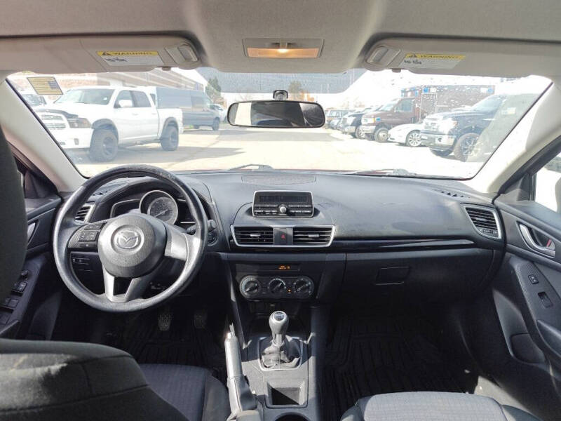 2014 Mazda MAZDA3 i SV