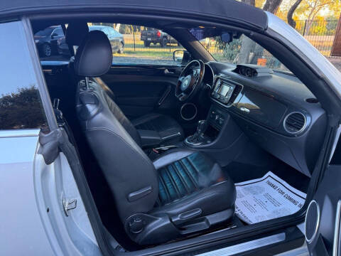 2013 Volkswagen Beetle Convertible Turbo