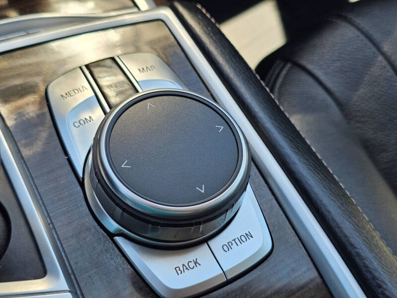 2018 BMW 7 Series 740i