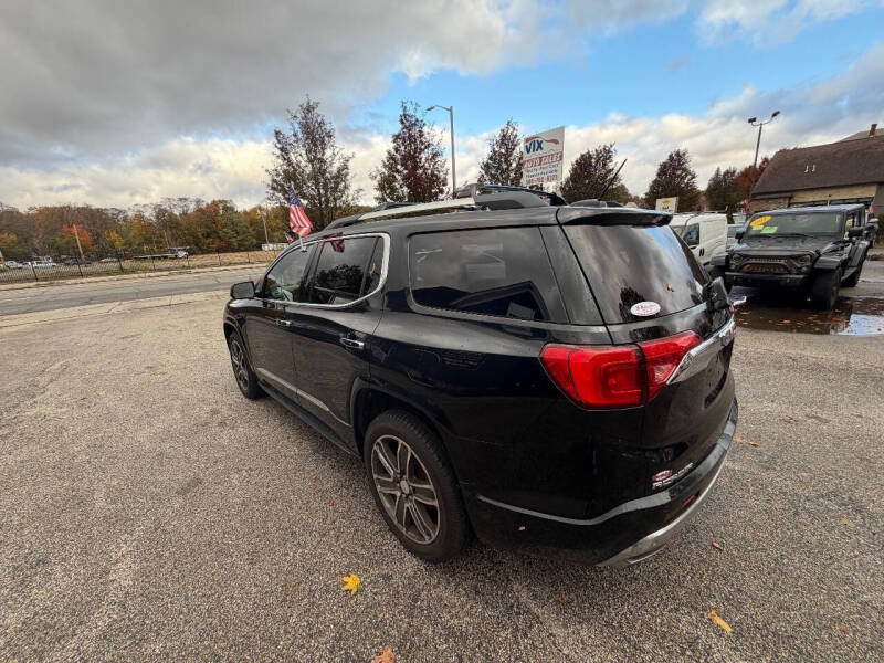 2017 GMC Acadia Denali