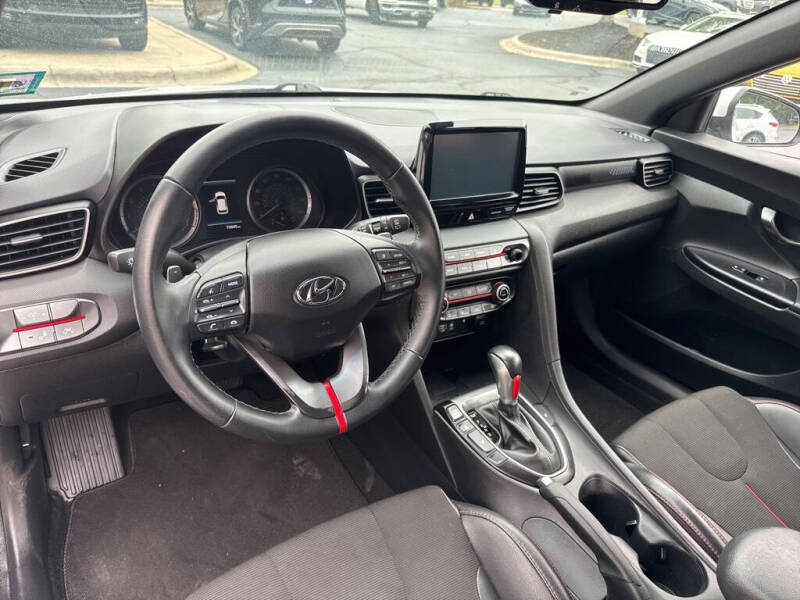 2020 Hyundai Veloster 2.0L Premium