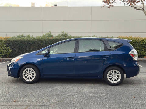 2012 Toyota Prius v Three