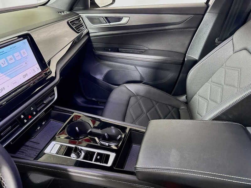 2025 Volkswagen Atlas Cross Sport SE 4Motion