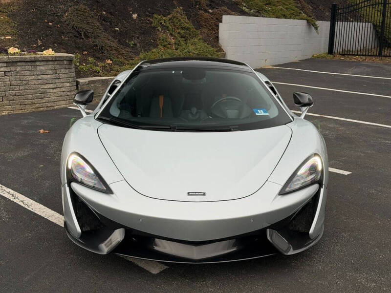 2017 McLaren 570GT