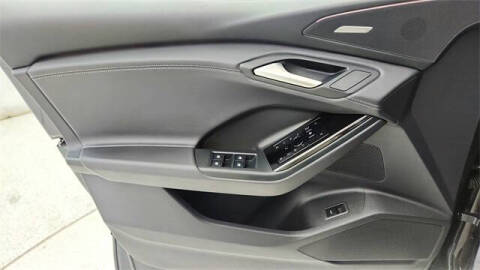 2025 Audi Q6 e-tron quattro Premium Plus