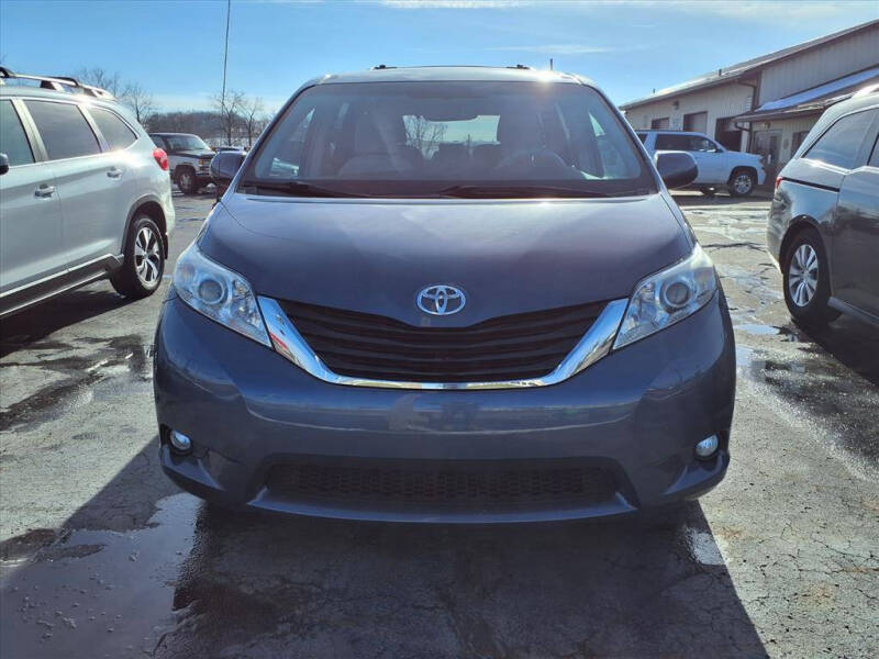 2014 Toyota Sienna LE 8-Passenger