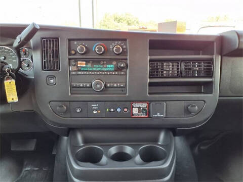 2025 Chevrolet Express 3500