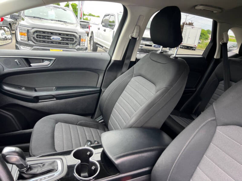 2017 Ford Edge SE
