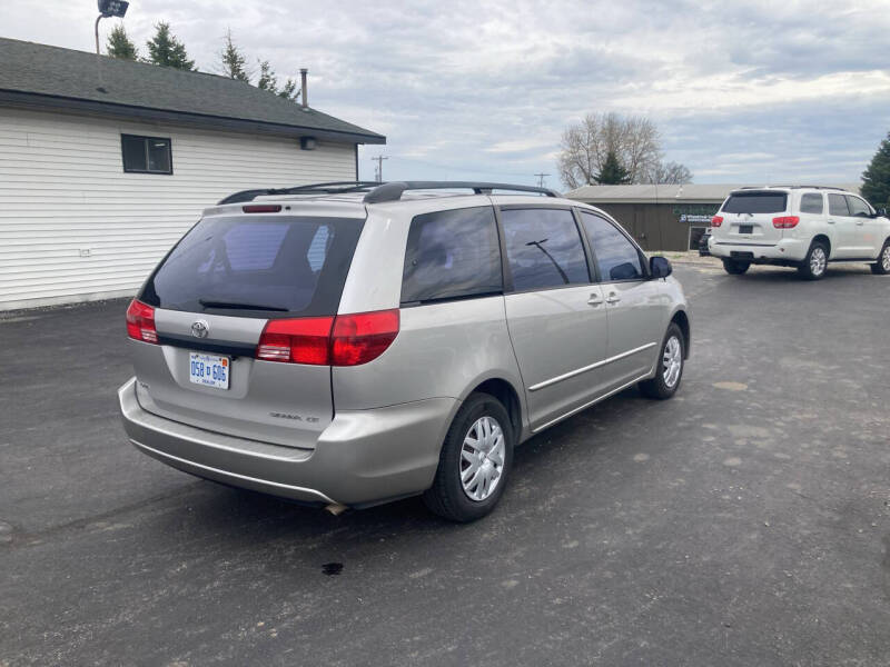 2004 Toyota Sienna CE 7 Passenger