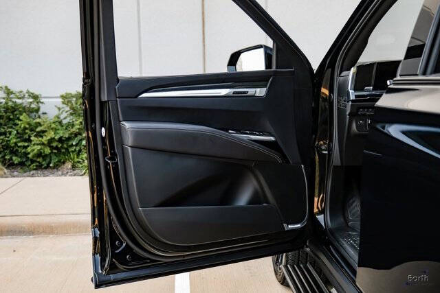 2025 Cadillac Escalade-V