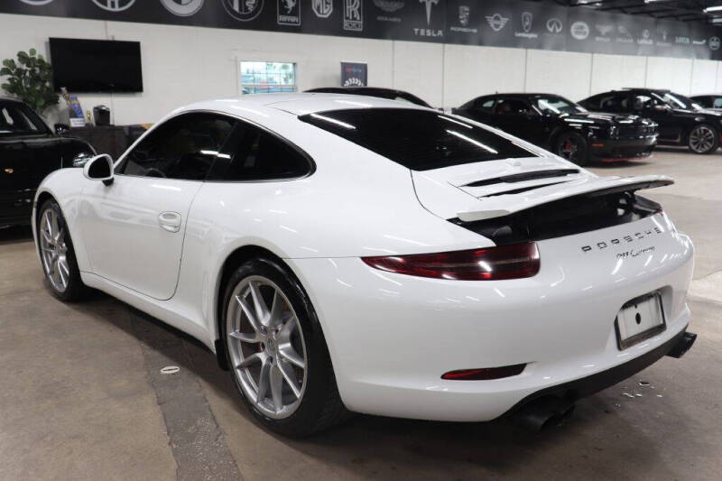 2016 Porsche 911 Carrera