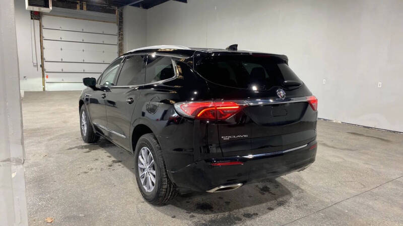 2023 Buick Enclave Essence