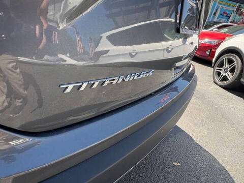 2022 Ford Edge Titanium