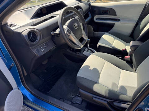 2013 Toyota Prius c Two