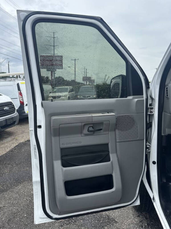 2009 Ford E-Series E-250
