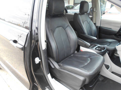 2020 Chrysler Pacifica Touring L