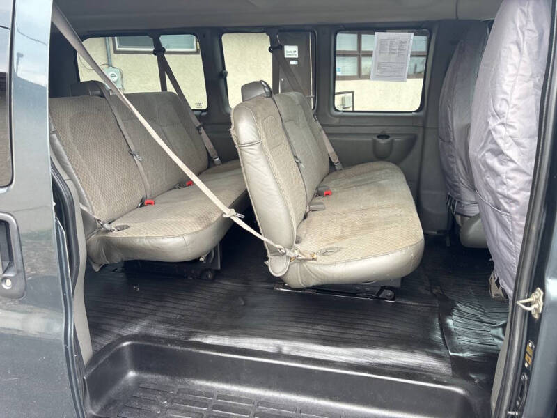 2017 Chevrolet Express LS 2500