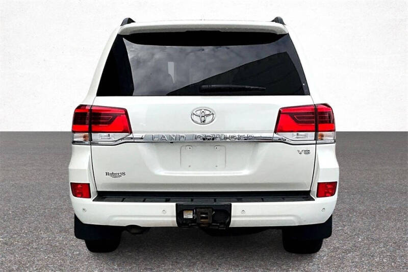 2020 Toyota Land Cruiser