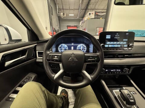 2023 Mitsubishi Outlander PHEV Ralliart