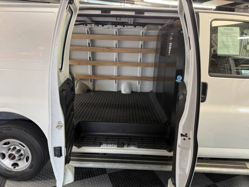 2024 GMC Savana 2500