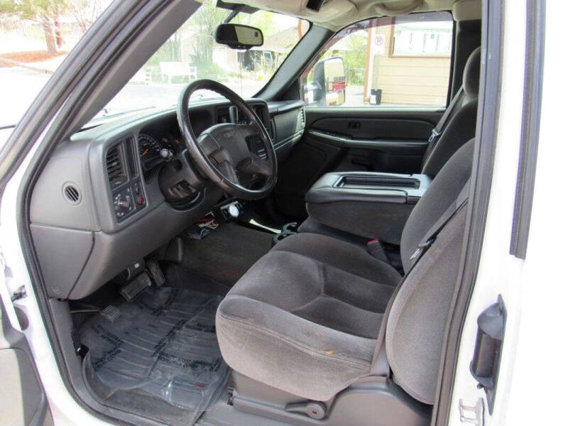 2005 GMC Sierra 2500HD