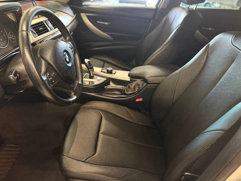 2014 BMW 3 Series 320i
