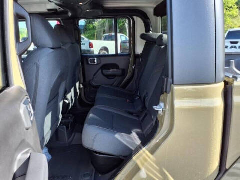 2025 Jeep Gladiator Willys