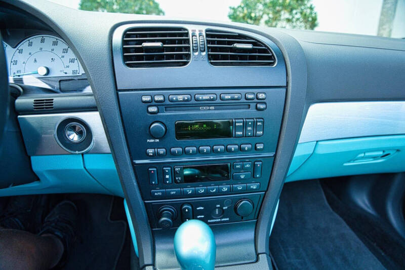 2002 Ford Thunderbird Deluxe