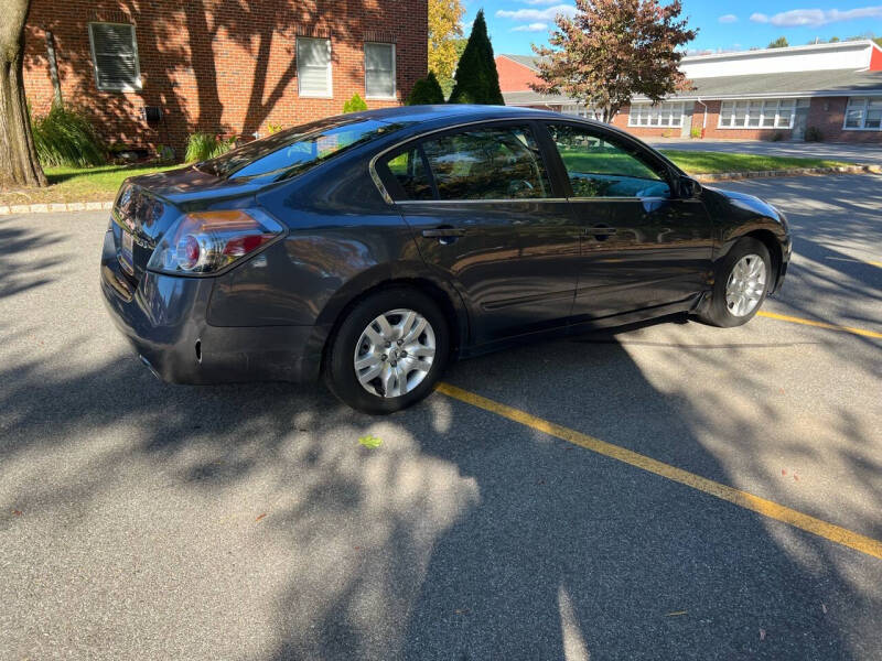 2009 Nissan Altima S photo 6