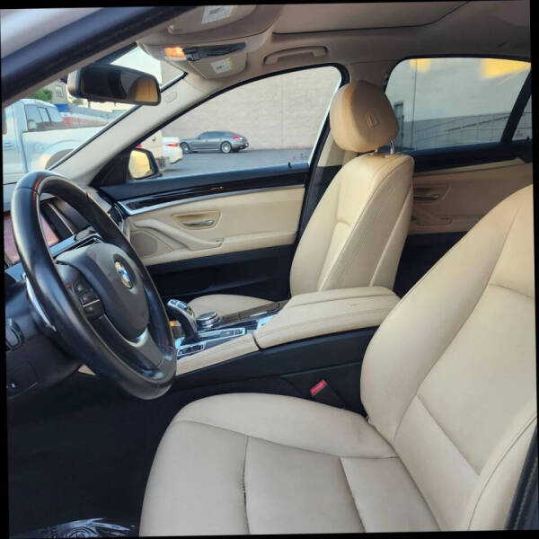 2016 BMW 5 Series 528i