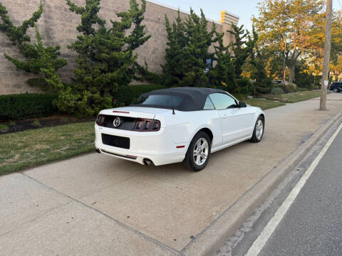 2014 Ford Mustang V6
