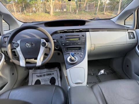 2010 Toyota Prius III