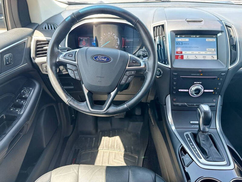 2017 Ford Edge Titanium