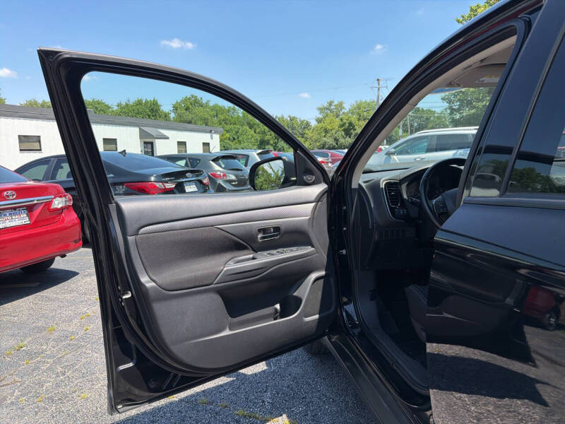 2016 Mitsubishi Outlander SE