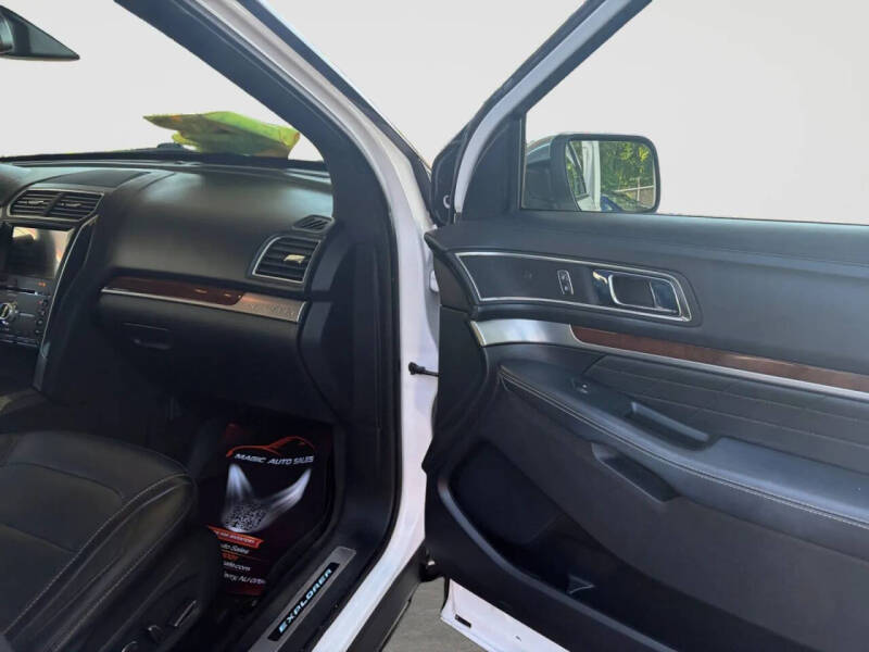 2018 Ford Explorer Platinum