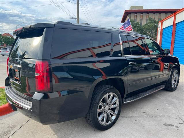 2015 Chevrolet Suburban SUV - $24,997