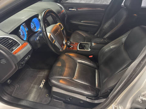 2012 Chrysler 300 Limited