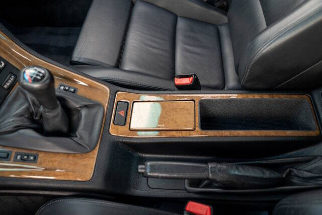 1994 BMW 850 CSi 28