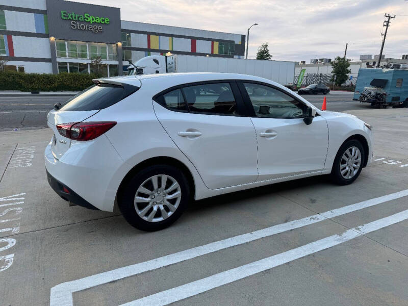 2016 Mazda MAZDA3 i Sport