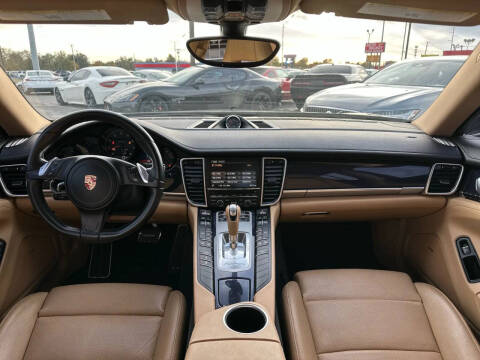 2015 Porsche Panamera